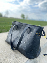 Load image into Gallery viewer, Black vegan leather tote bag, purse laptop sleeve
